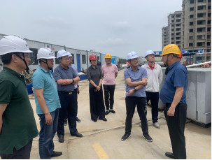 青岛城发集团副总经理胡滨波一行赴城发建投公司项目一线开展安全维稳指导检查