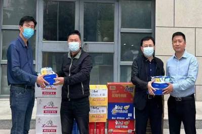 “五一”慰问暖人心 情系一线送关怀  ---青岛房地产物业发展总公司走访慰问一线职工